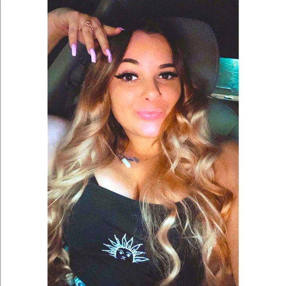 🖤🖤🖤Meet your Posher🖤🖤🖤 - Picture 1 of 6